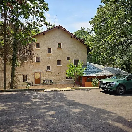 Alen Mak Forest Hotel