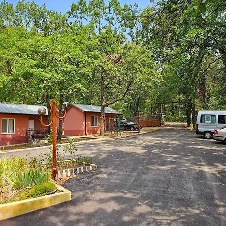 Alen Mak Forest Хотел 2*