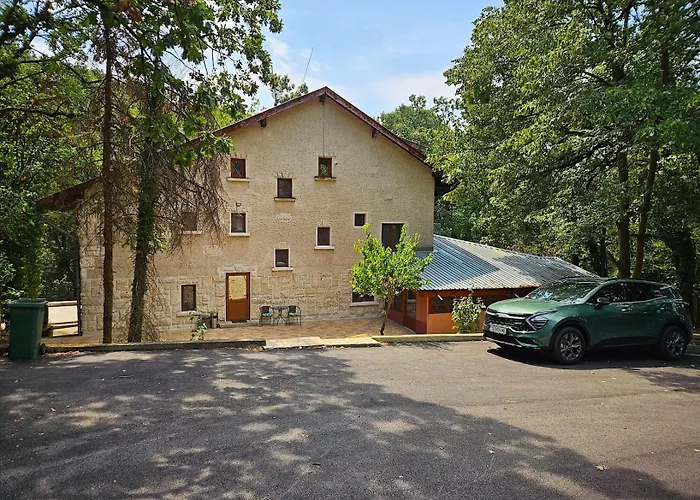 Alen Mak Forest ホテル