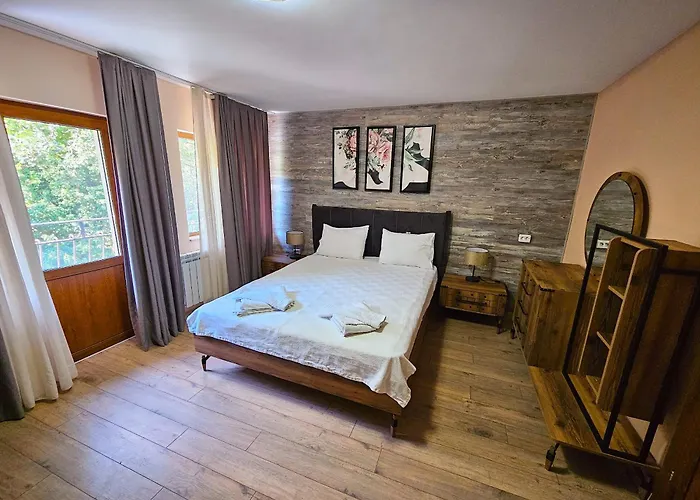 Alen Mak Forest ホテル 2*